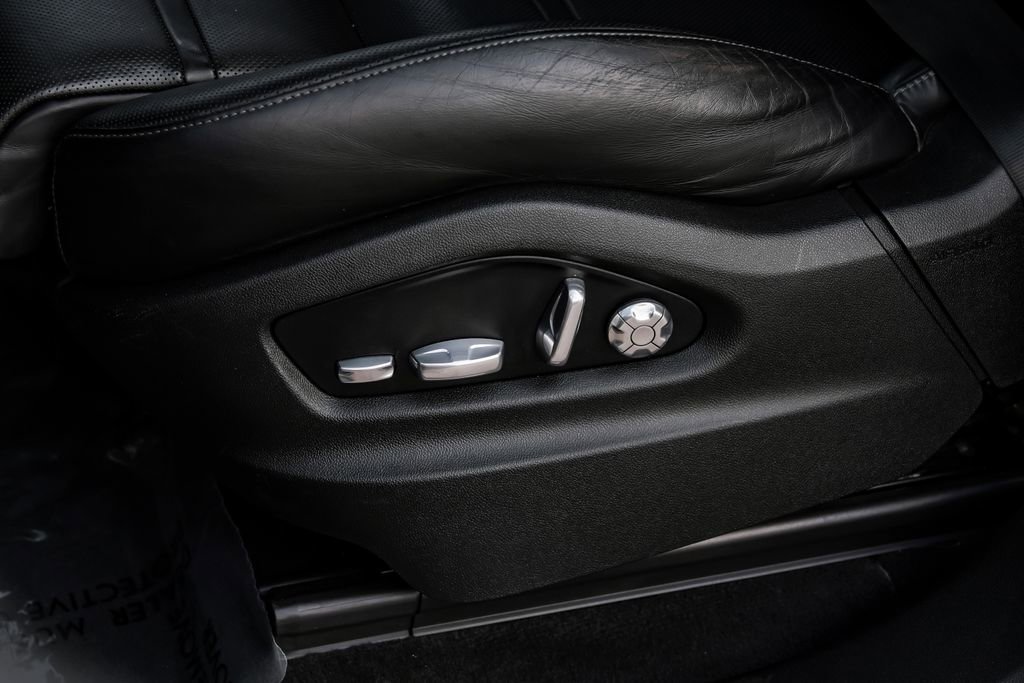 Used 2021 Porsche Cayenne image 36