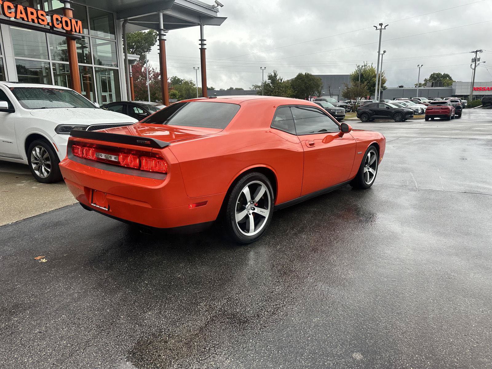 Used 2009 Dodge Challenger SRT8 RWD image 4