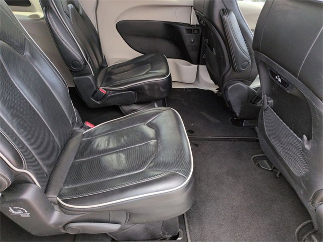 Certified 2023 Chrysler Pacifica Limited image 31