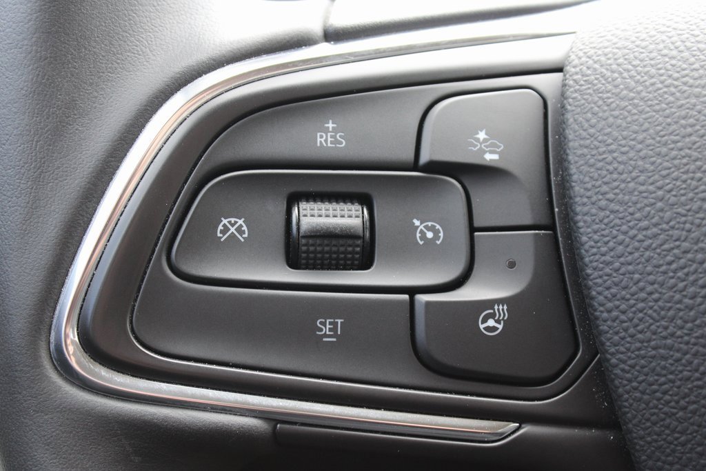 Used 2023 Buick Envision Essence image 13