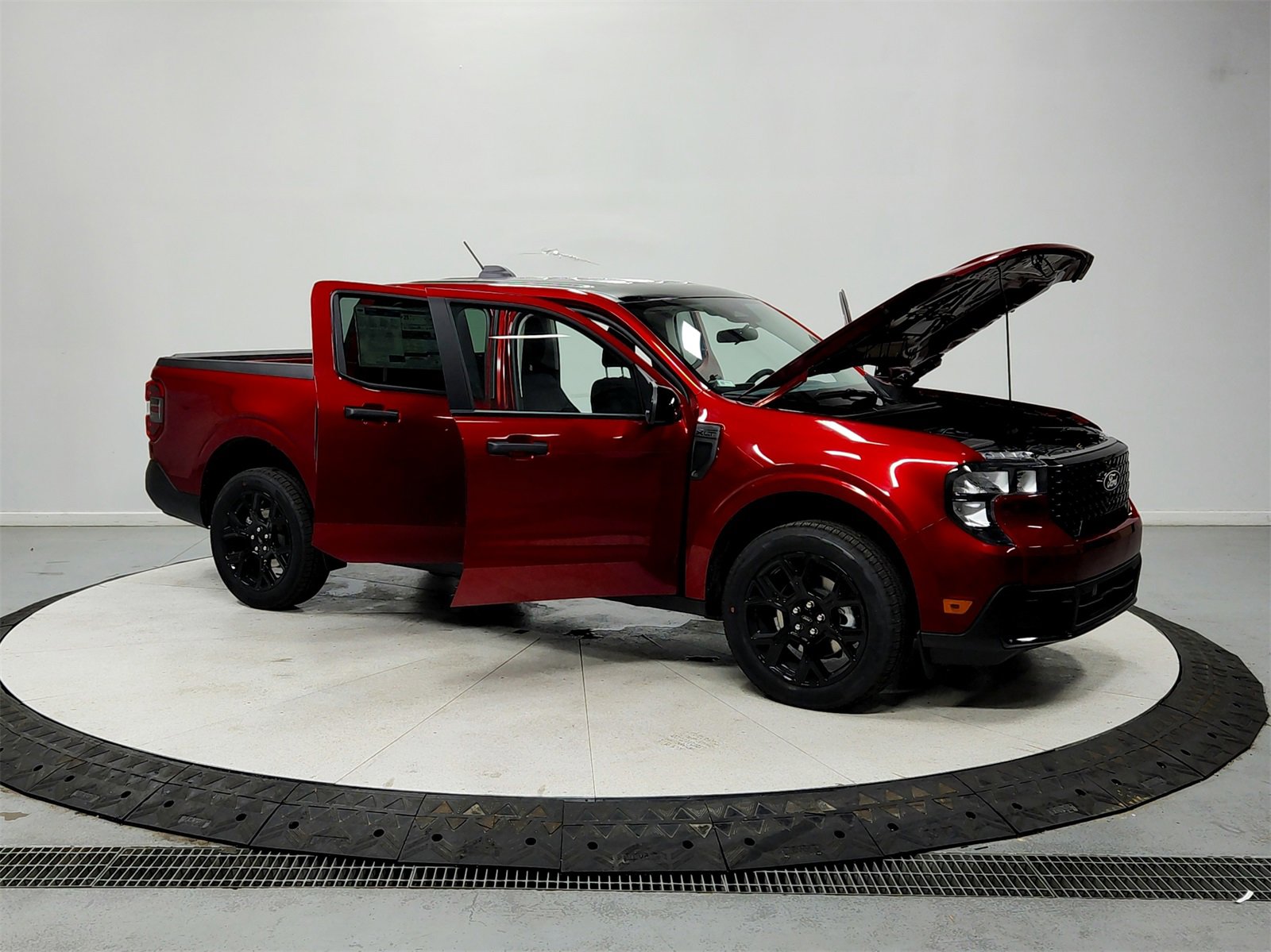 New 2025 Ford Maverick XLT w/ XLT Luxury Package image 9