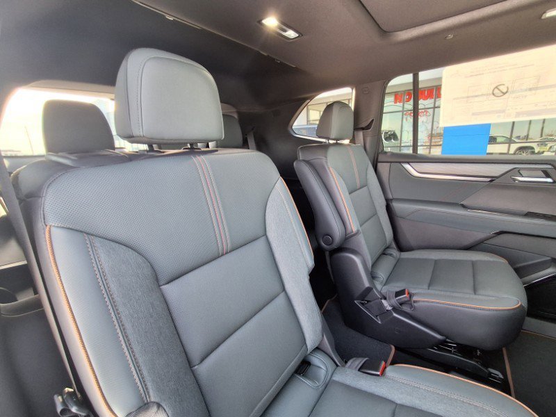 New 2026 GMC Acadia AT4 w/ Luxury Package image 16