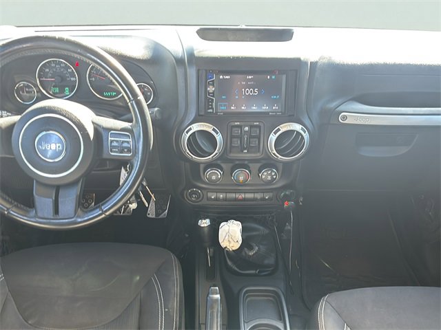 Used 2016 Jeep Wrangler Unlimited Sahara w/ Connectivity Group image 17