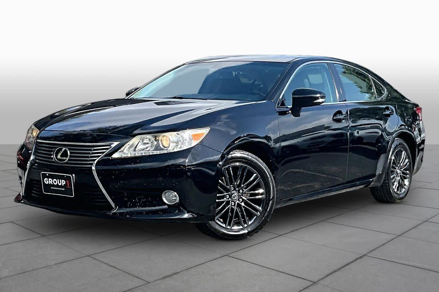 Used 2015 Lexus ES 350 w/ Premium Package FWD image 1