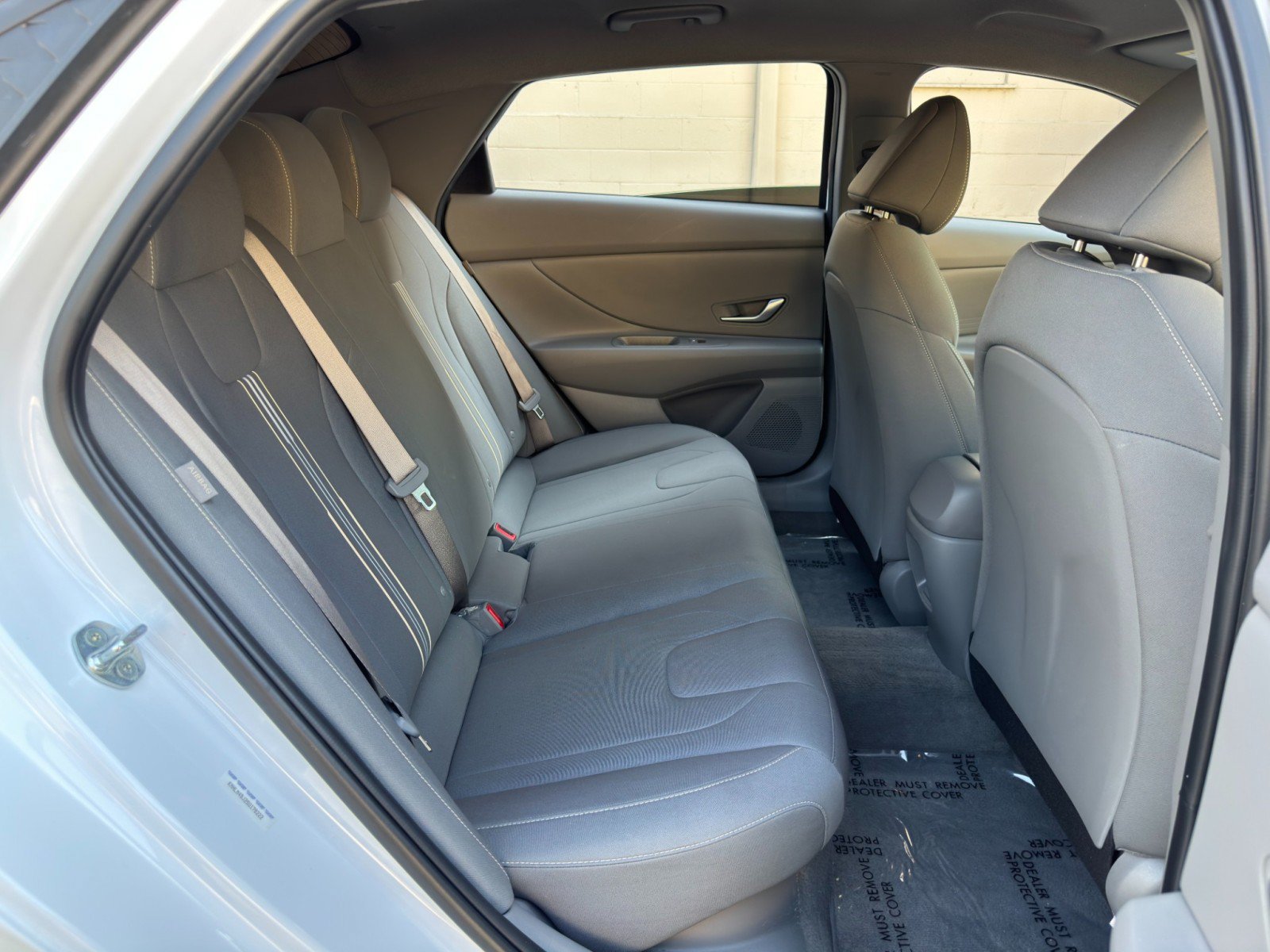 Used 2025 Hyundai Elantra Hybrid FWD image 32