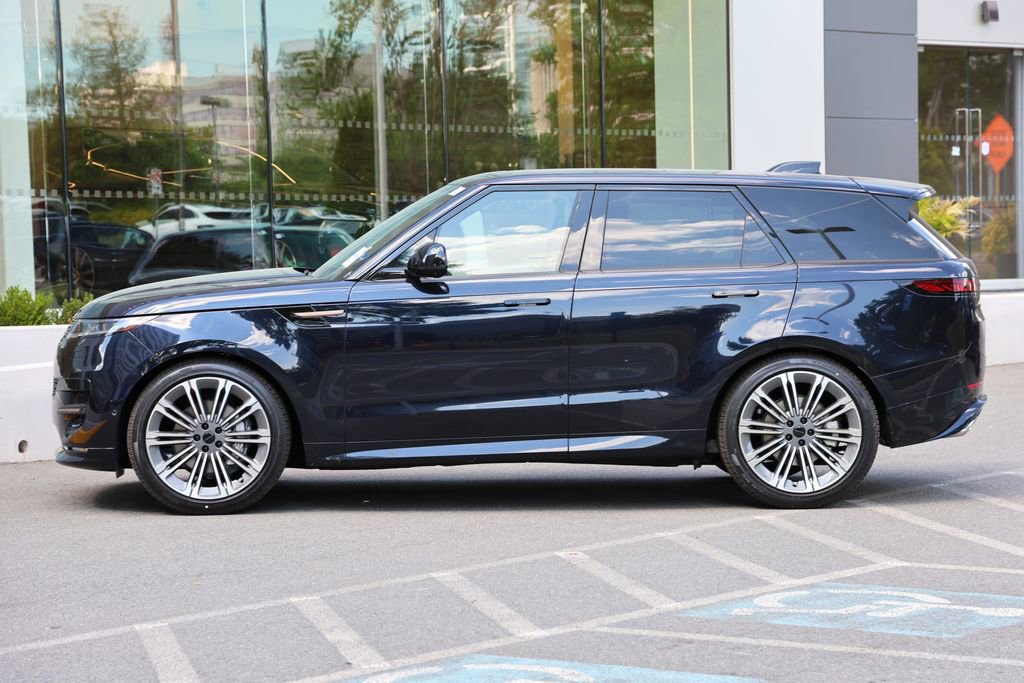 New 2026 Land Rover Range Rover Sport Dynamic SE AWD/4WD image 2