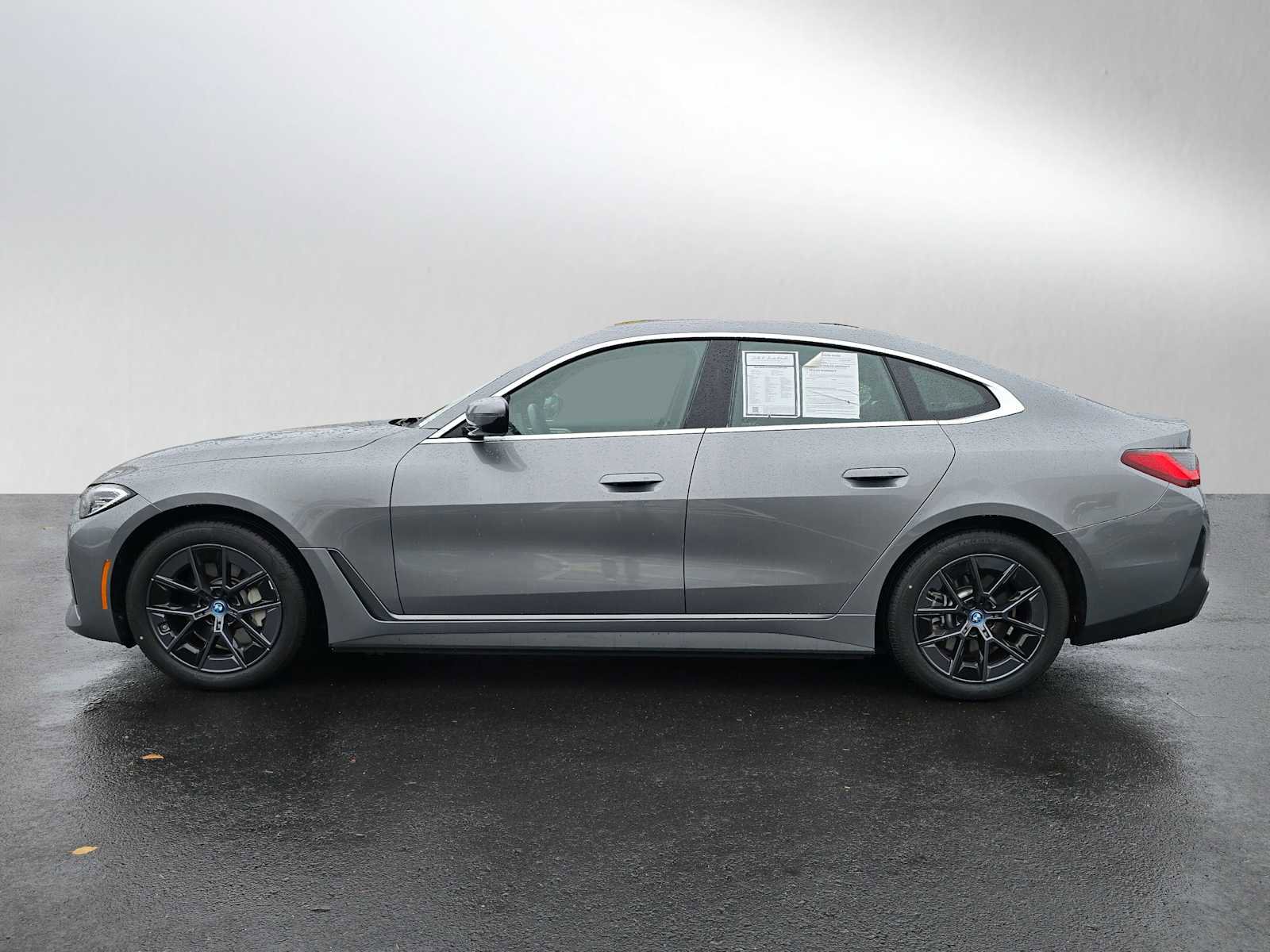 Used 2024 BMW i4 eDrive35 w/ Premium Package image 4