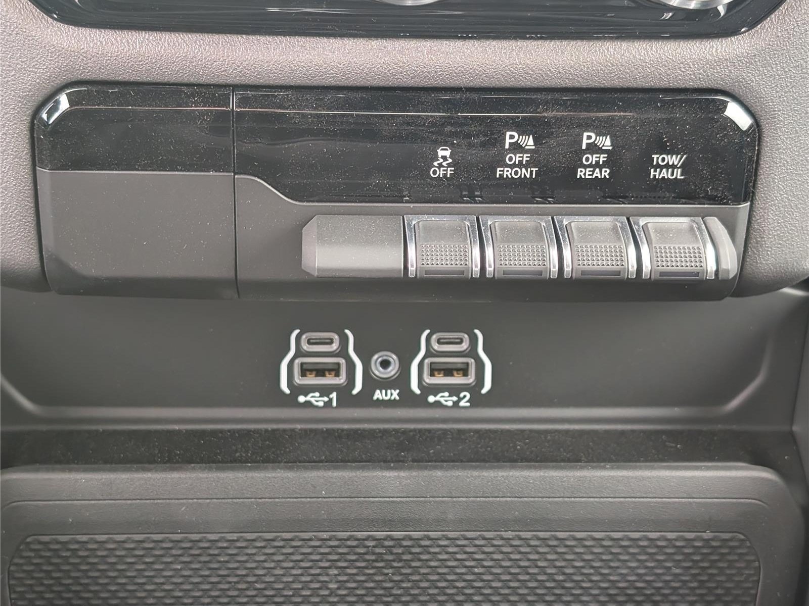 New 2026 RAM 1500 Express AWD/4WD image 20