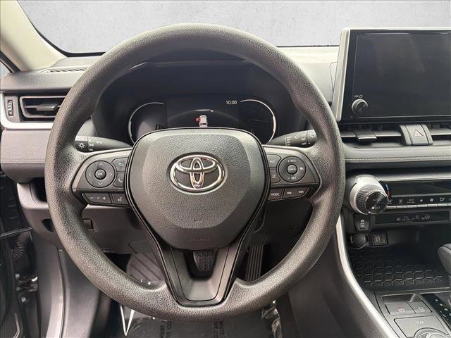 Used 2025 Toyota RAV4 LE AWD/4WD image 13