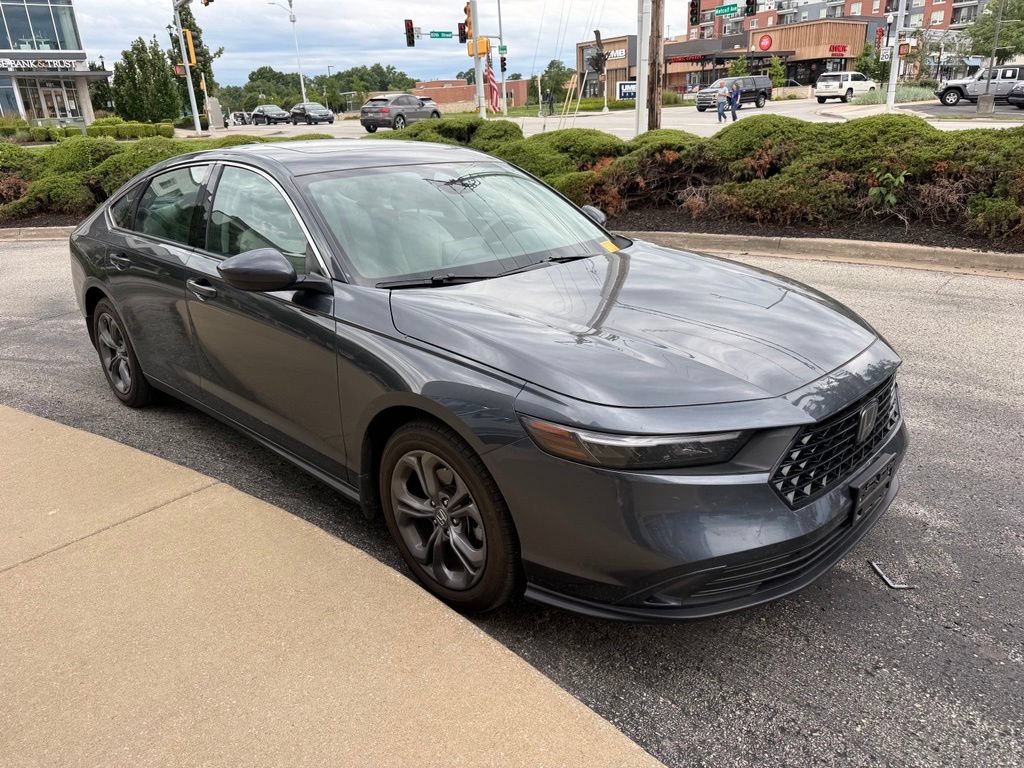 Used 2024 Honda Accord EX image 4