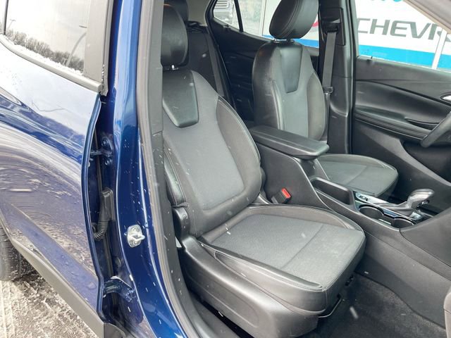 Certified 2022 Buick Encore GX Select w/ Advanced Technology Package image 25
