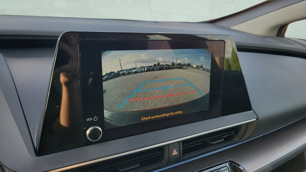 Certified 2024 Toyota Prius XLE AWD/4WD image 18