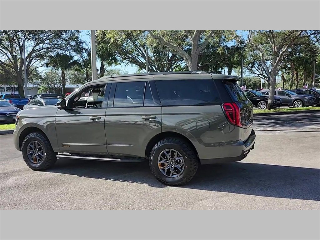 Used 2025 Ford Expedition Tremor image 37