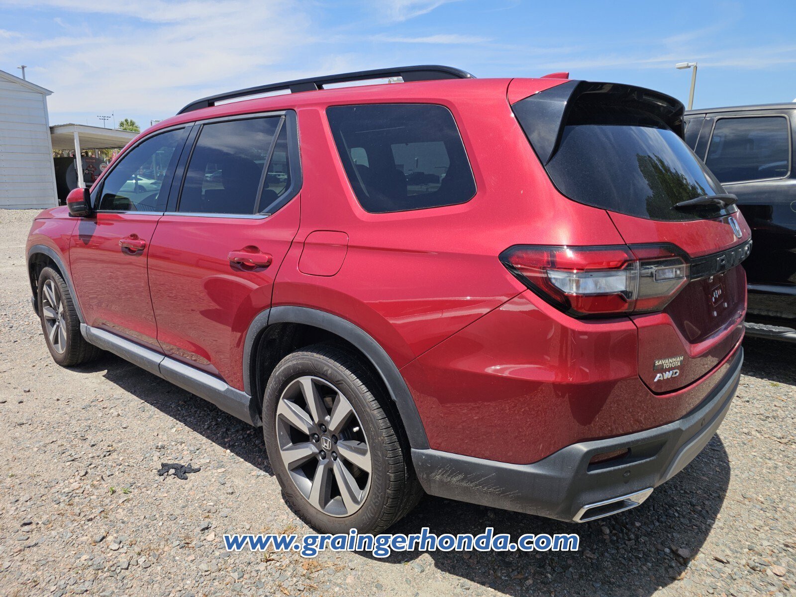 Used 2023 Honda Pilot Elite image 9