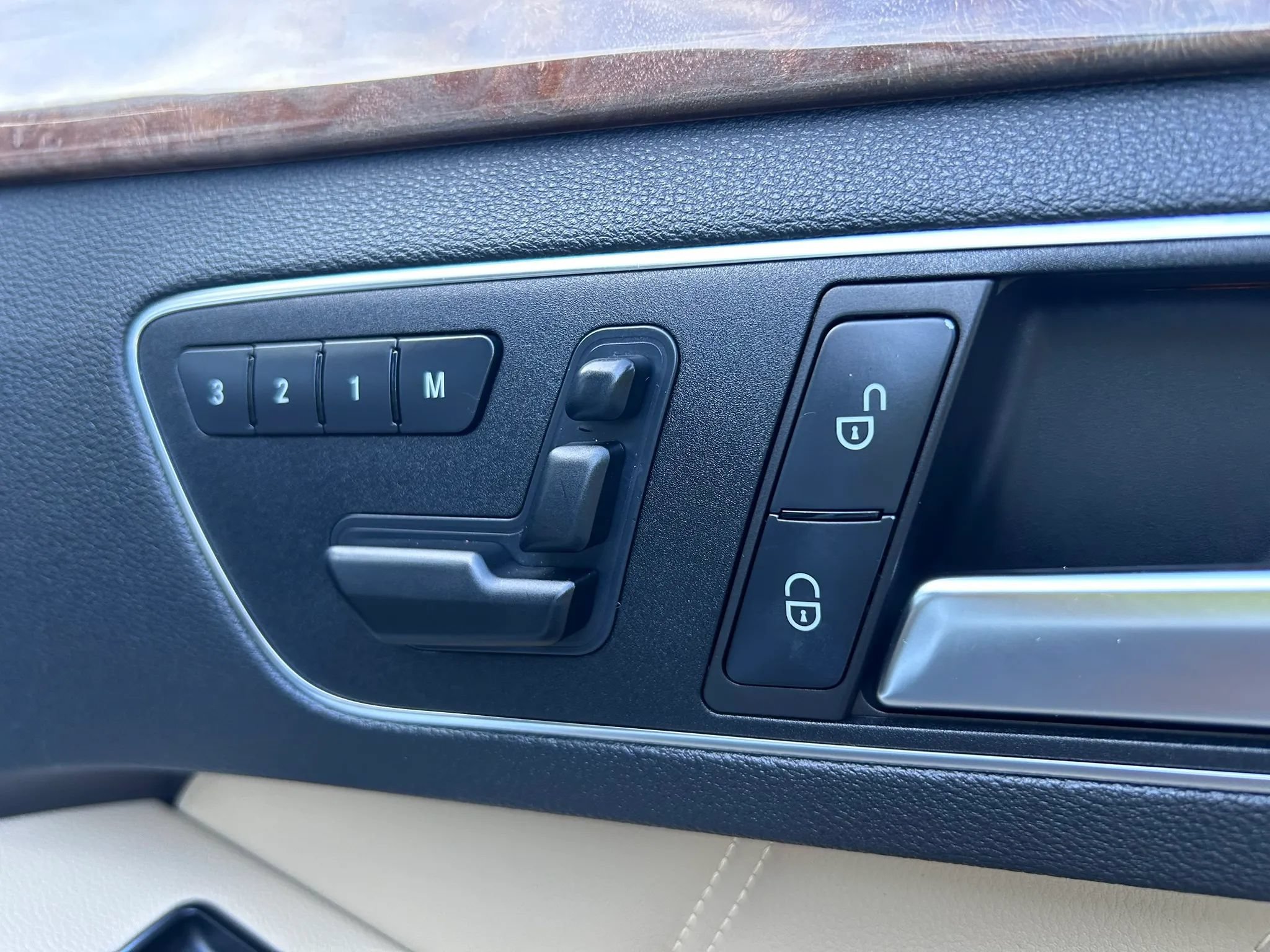 Used 2012 Mercedes-Benz E 350 Sedan image 66