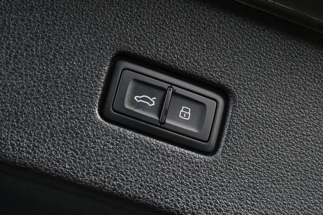 New 2026 Audi Q8 Premium image 29