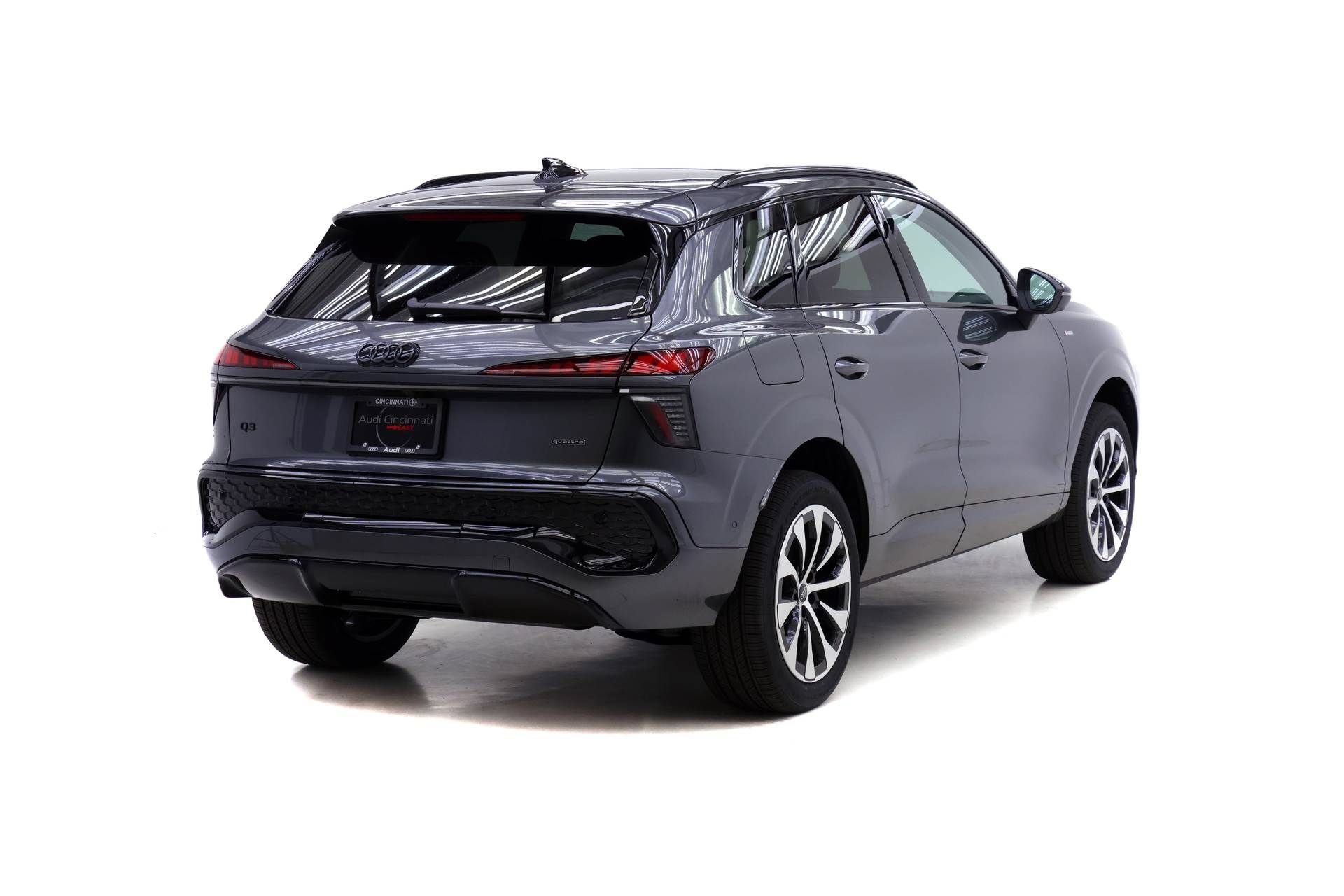 New 2026 Audi Q3 quattro 2.0T AWD/4WD image 4