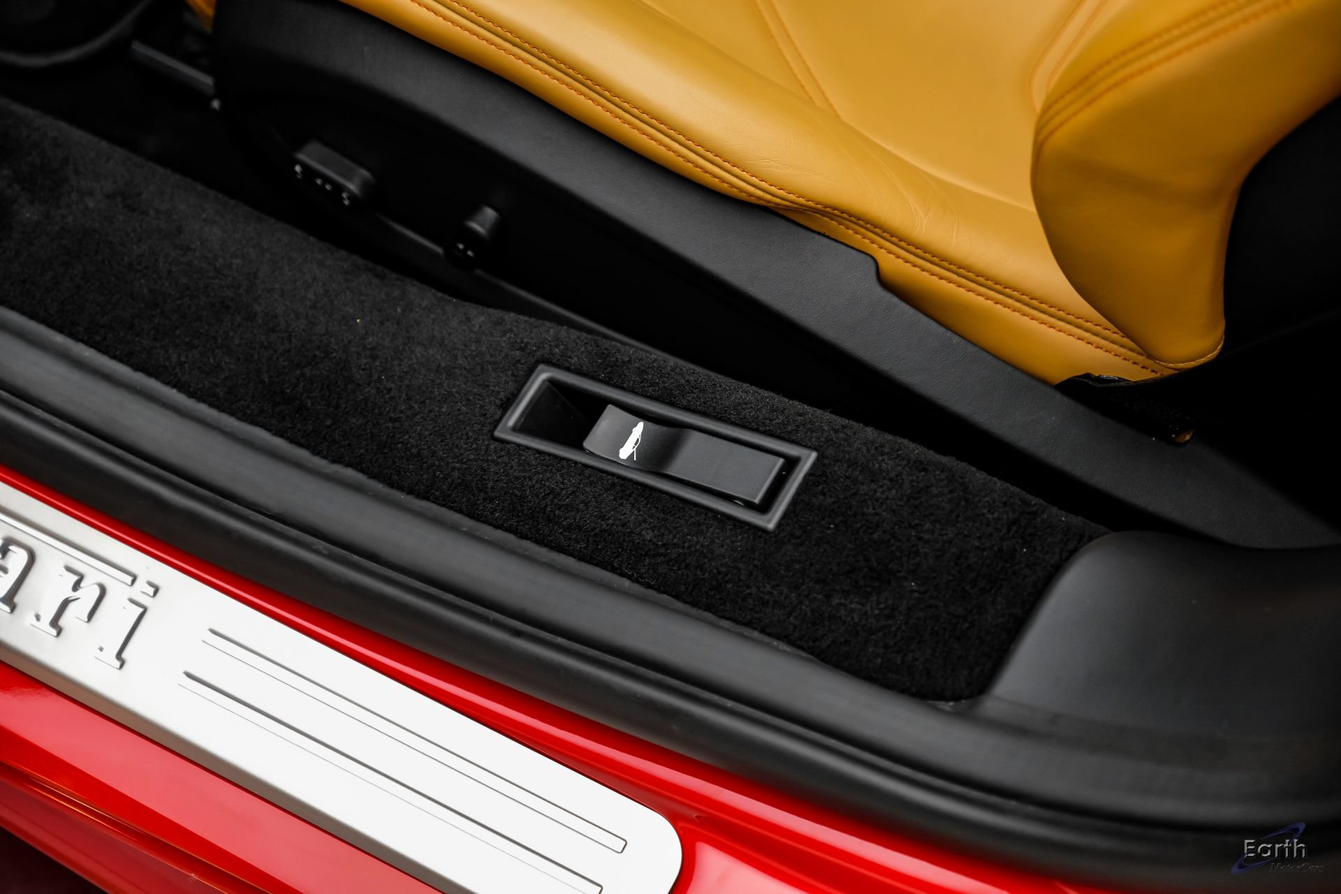 Used 2018 Ferrari 488 Spider RWD image 53