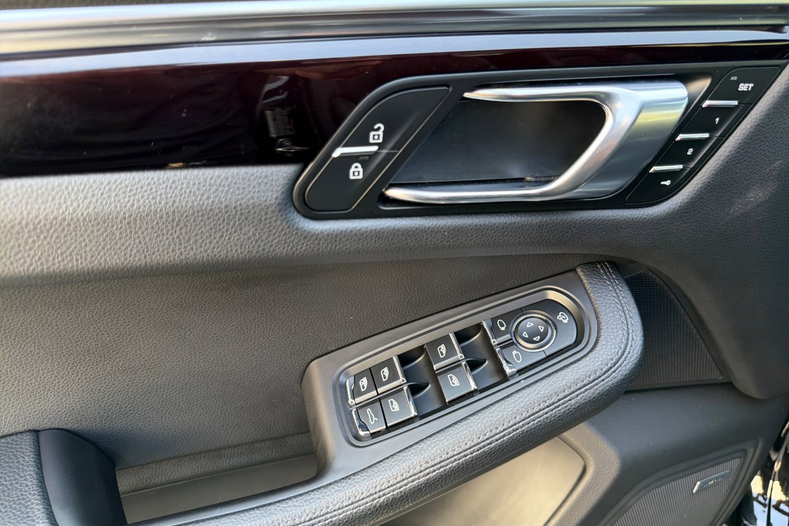 Used 2022 Porsche Macan S w/ Premium Package Plus AWD/4WD image 10