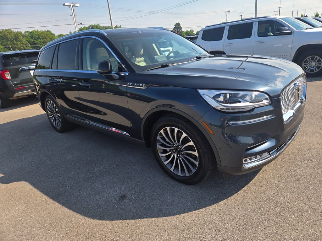 Used 2023 Lincoln Aviator Reserve w/ Equipment Group 201A AWD/4WD image 2