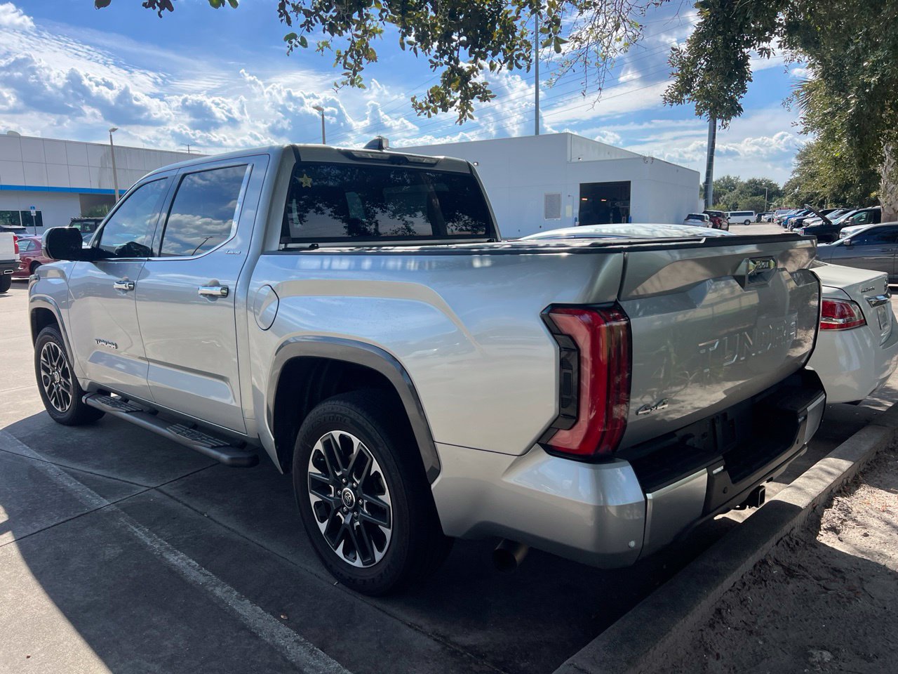 Used 2023 Toyota Tundra Limited AWD/4WD image 3