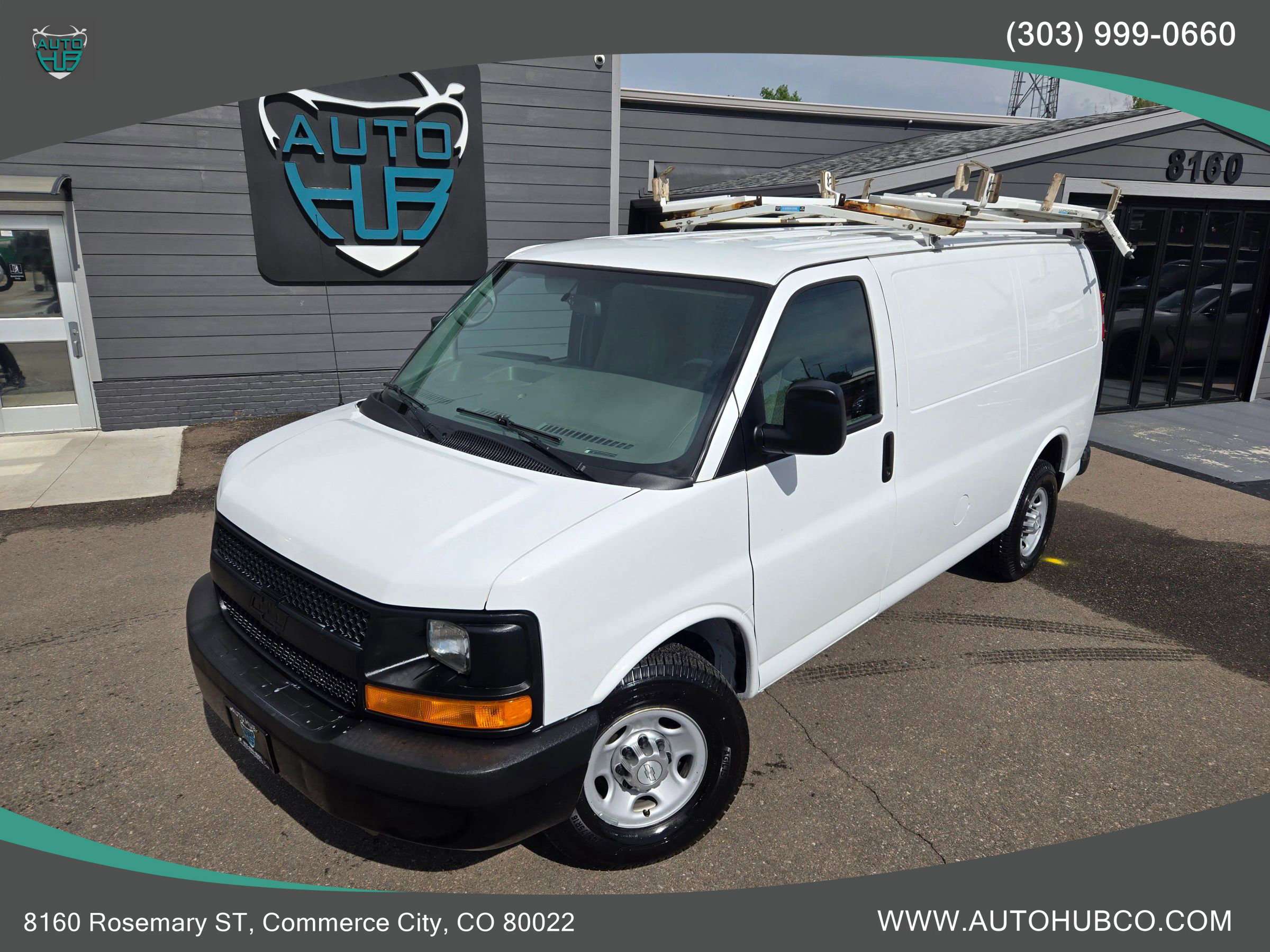 Used 2015 Chevrolet Express 3500 image 2