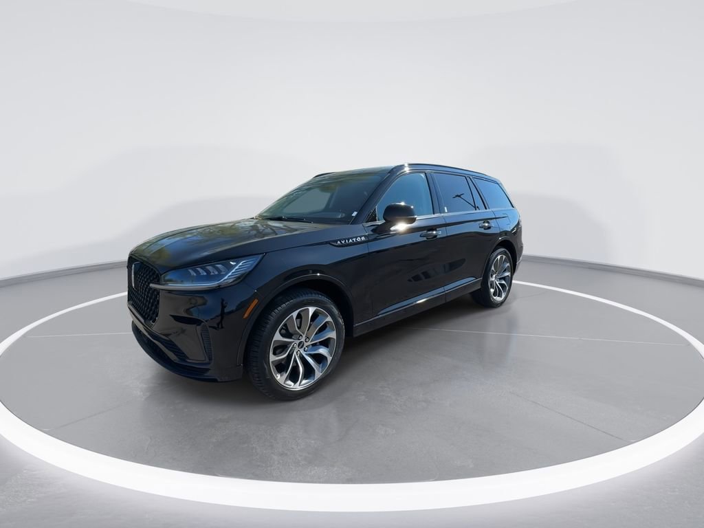 New 2026 Lincoln Aviator AWD image 4