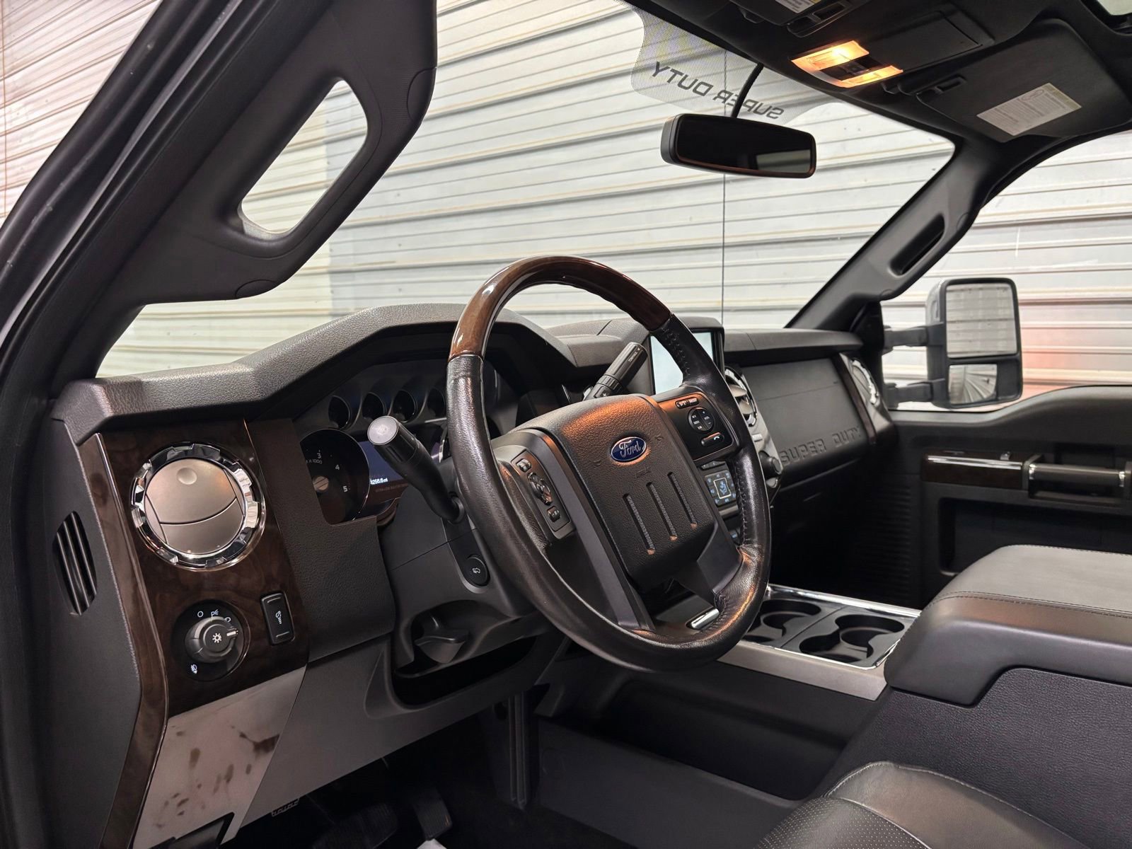 Used 2016 Ford F350 Platinum w/ Platinum Package AWD/4WD image 12