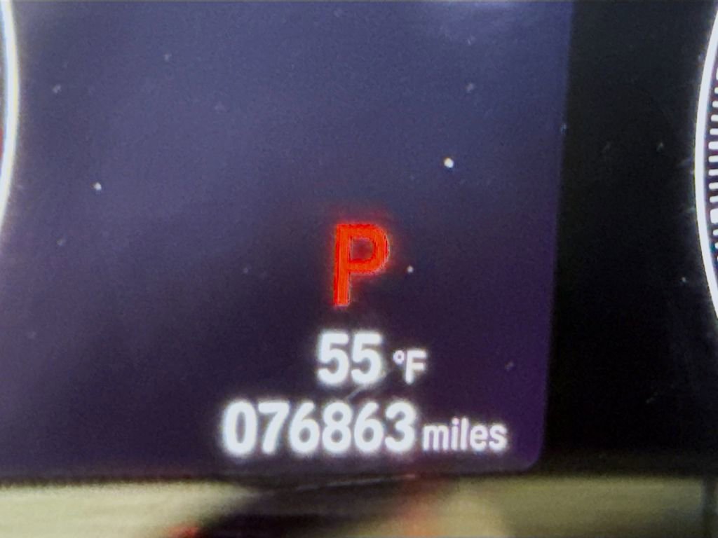 Used 2018 Honda Accord Touring image 4