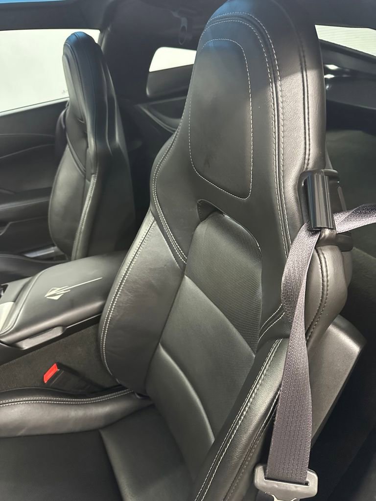 Used 2016 Chevrolet Corvette Stingray Coupe RWD image 13