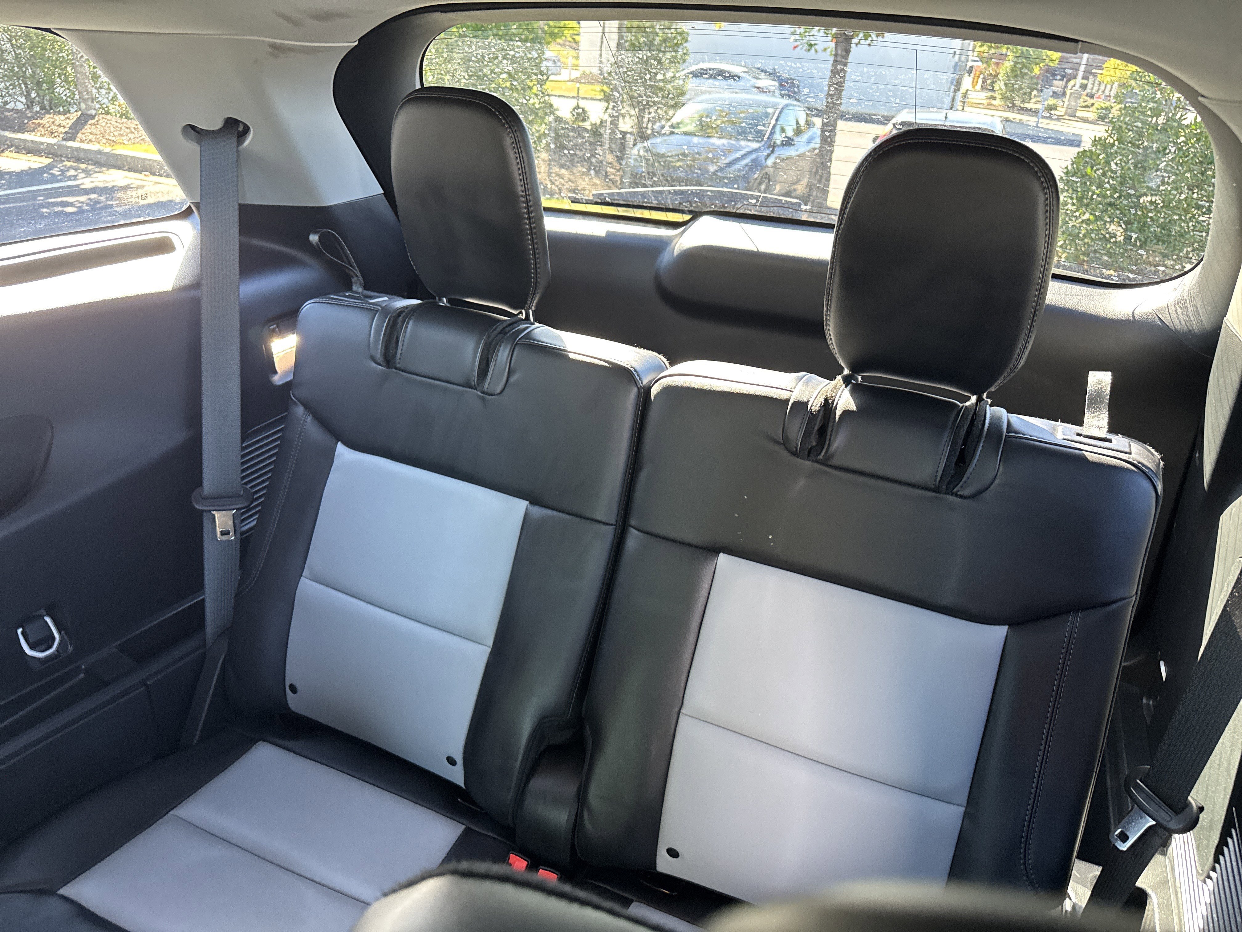 Used 2023 Ford Explorer XLT w/ Equipment Group 202A image 25