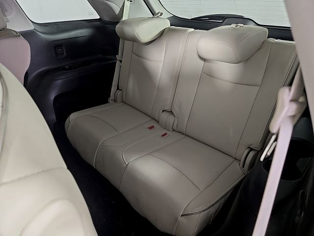 Used 2020 INFINITI QX60 Luxe w/ Sensory Package FWD image 12