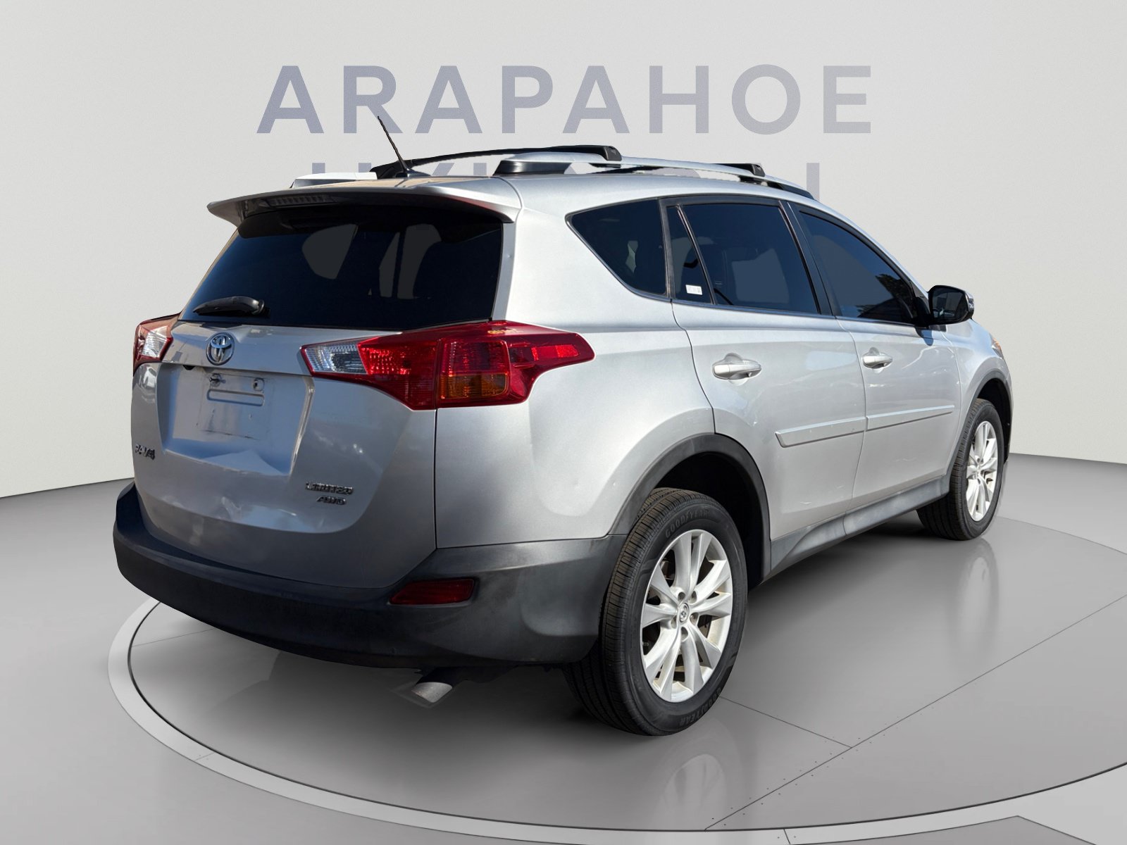 Used 2015 Toyota RAV4 Limited w/ Technology Package AWD/4WD image 5