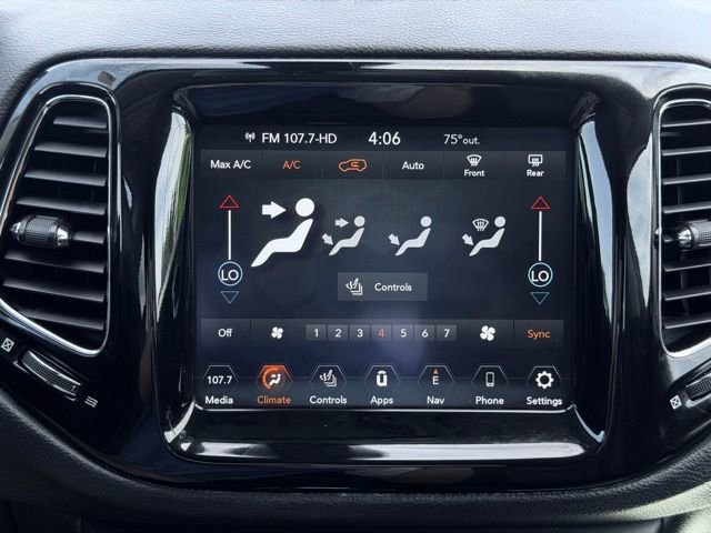 Used 2018 Jeep Compass Limited w/ Navigation Group AWD/4WD image 40
