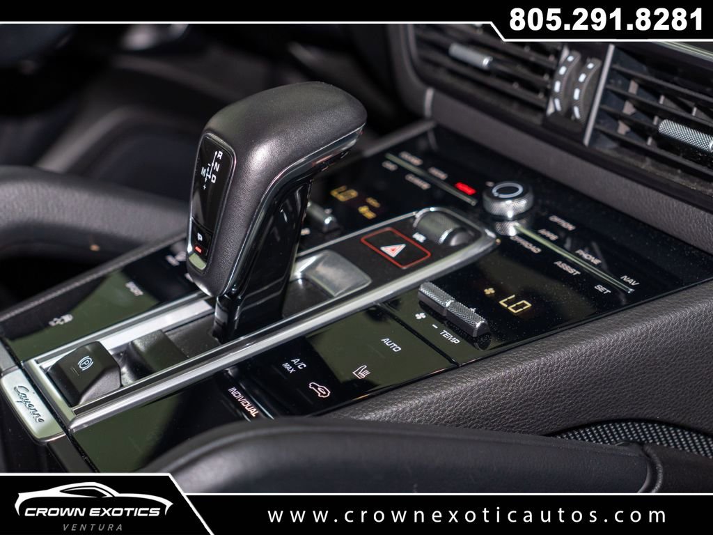Used 2023 Porsche Cayenne Platinum Edition image 52