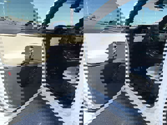 Used 2023 Tesla Model X Plaid image 10