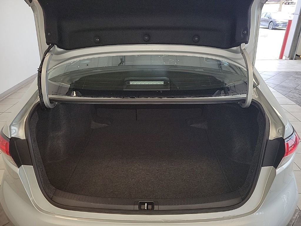 Used 2025 Toyota Corolla LE image 13