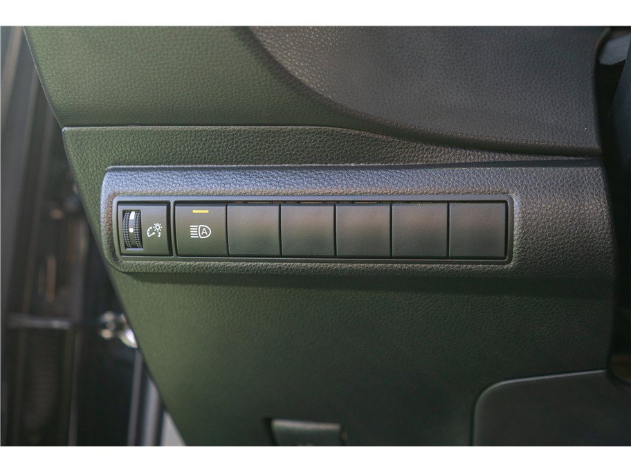 Used 2019 Toyota Corolla SE w/ SE Option Package FWD image 19