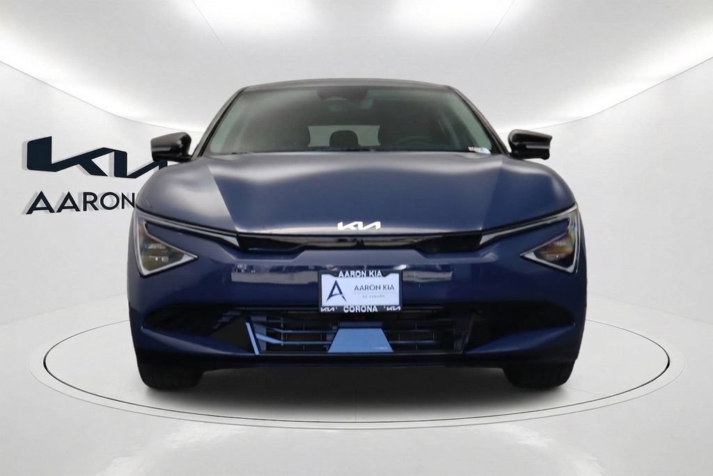 Used 2025 Kia EV6 Wind RWD image 2