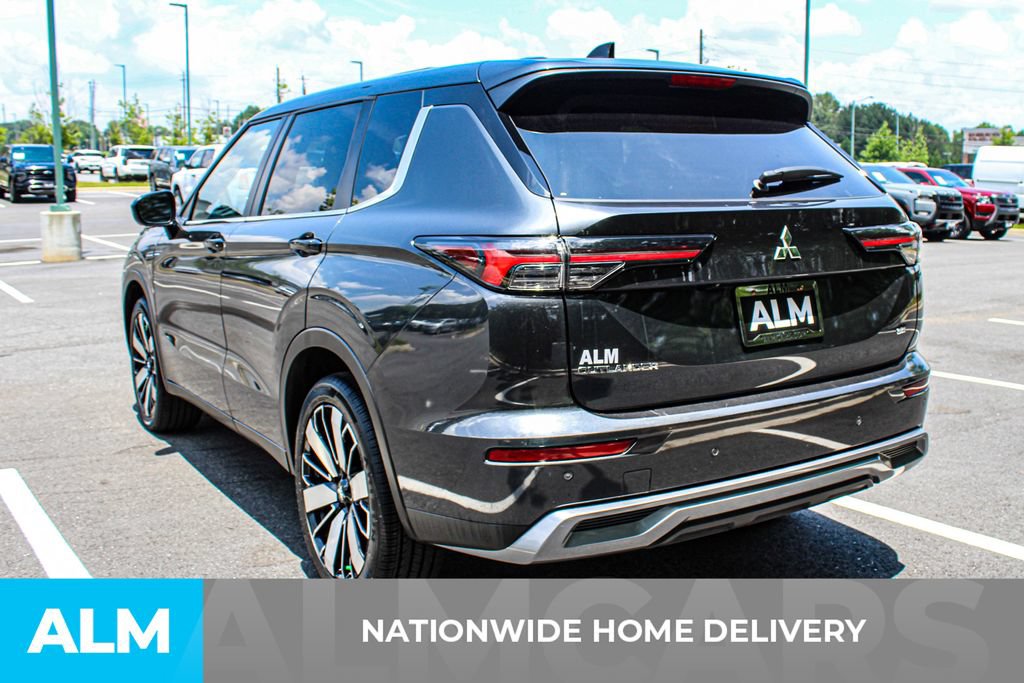 Used 2025 Mitsubishi Outlander SE FWD image 4