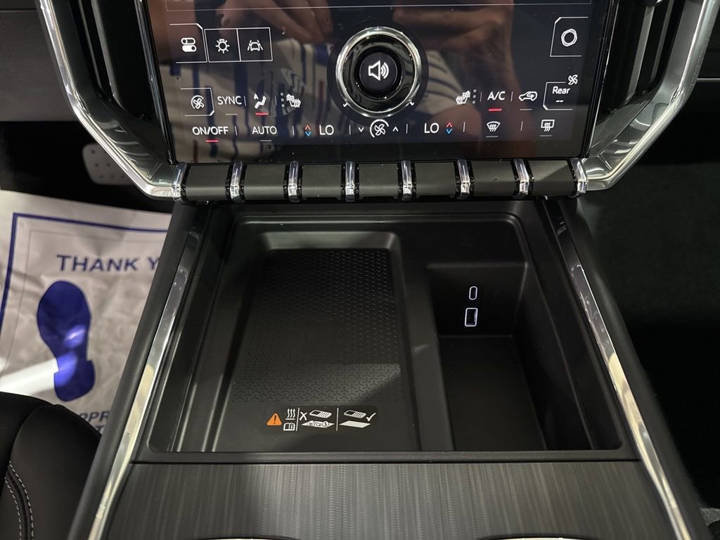 New 2025 GMC Acadia Elevation w/ Elevation Premium Package AWD/4WD image 35
