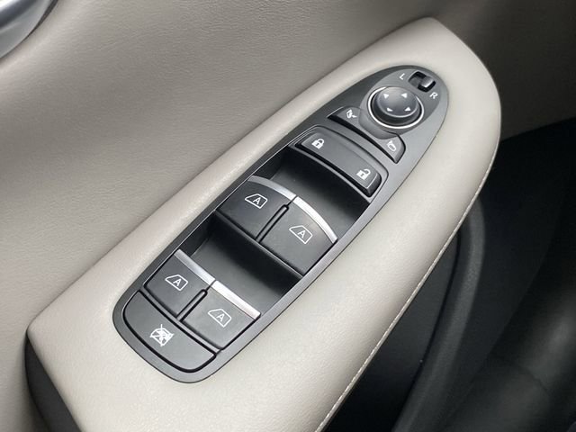 Used 2023 INFINITI QX50 Luxe image 28