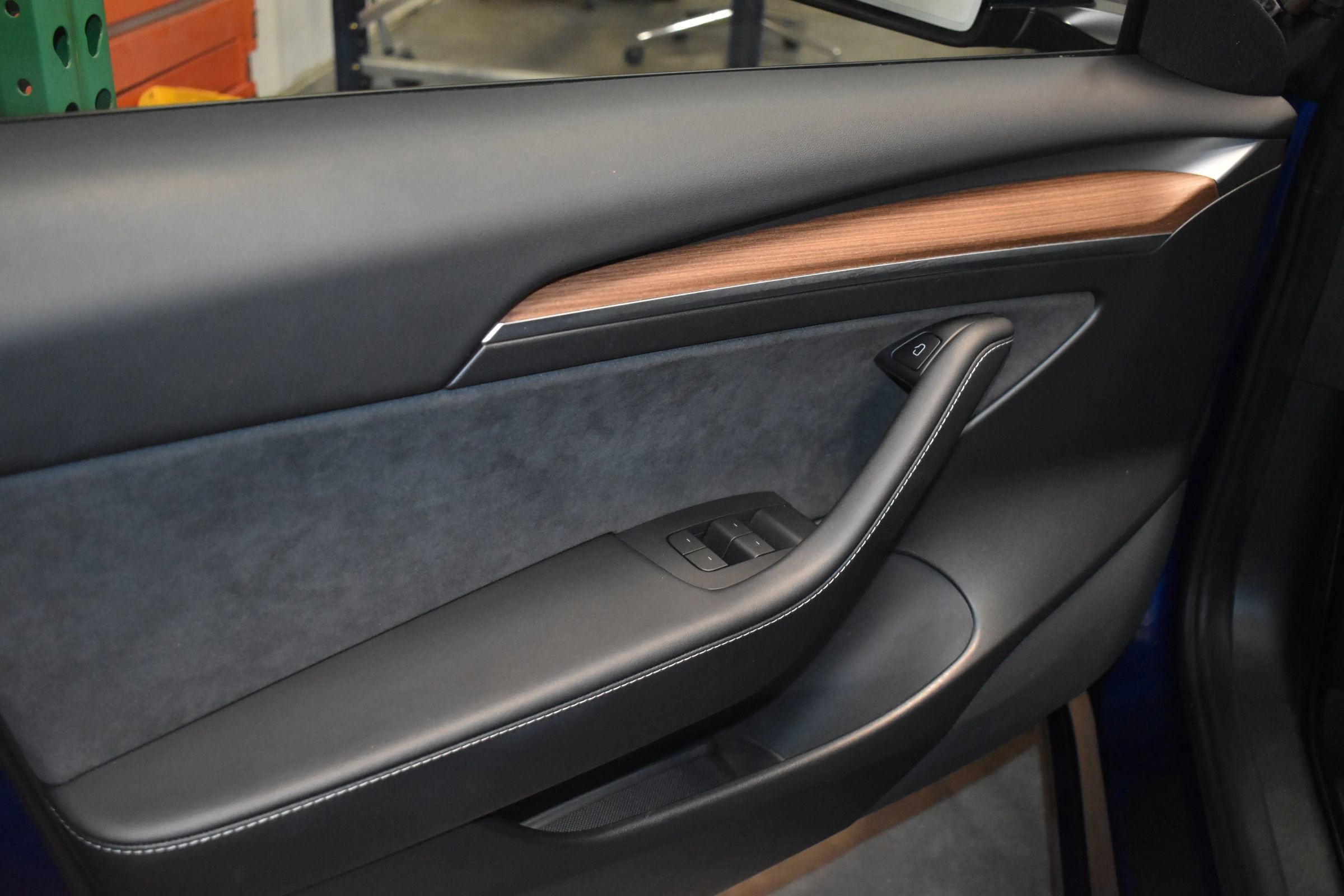 Used 2023 Tesla Model 3 Standard Range image 13