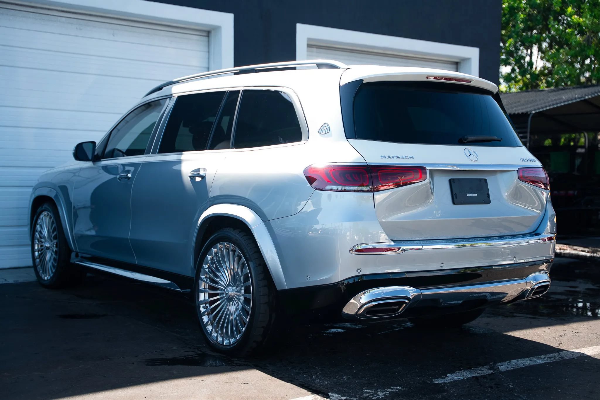 Used 2023 Mercedes-Benz Maybach GLS 600 4MATIC image 6