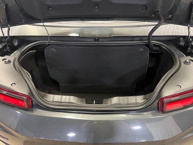 Used 2017 Chevrolet Camaro SS RWD image 11