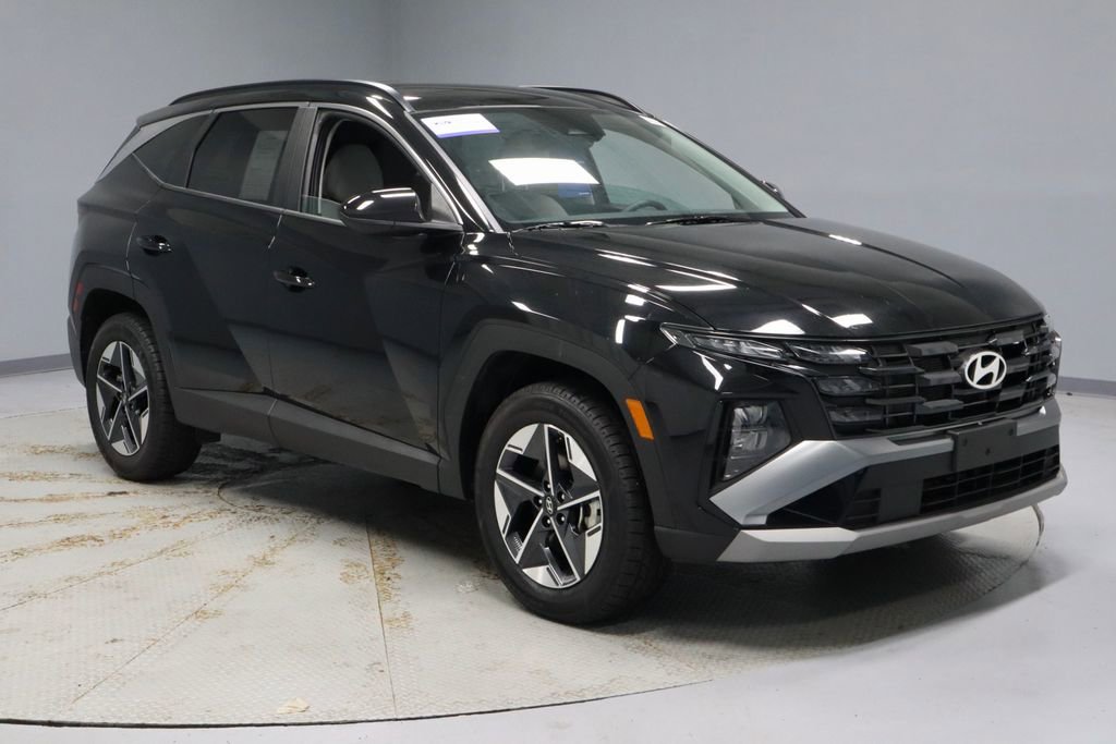 Certified 2025 Hyundai Tucson SEL AWD/4WD image 1