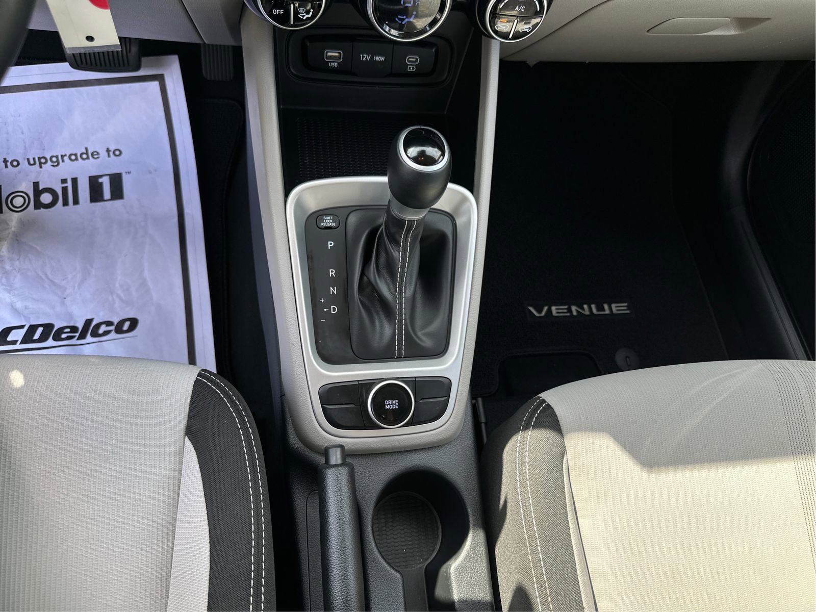 Certified 2023 Hyundai Venue SEL FWD image 17