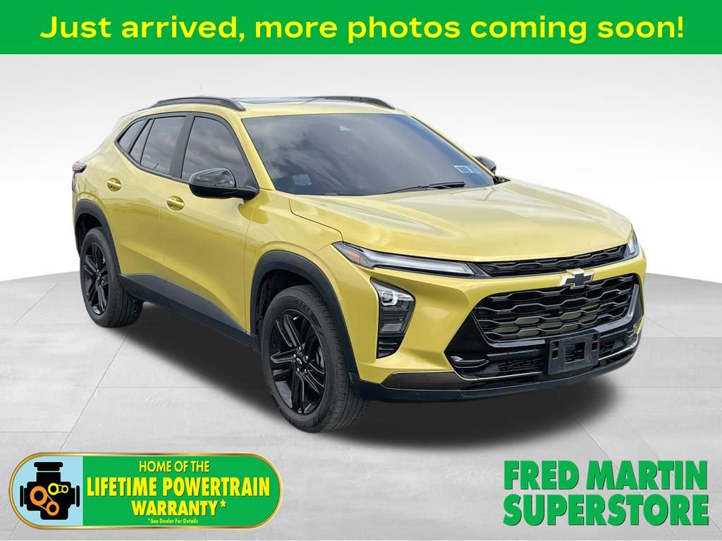Used 2024 Chevrolet Trax ACTIV w/ Sunroof Package FWD 360° Tour