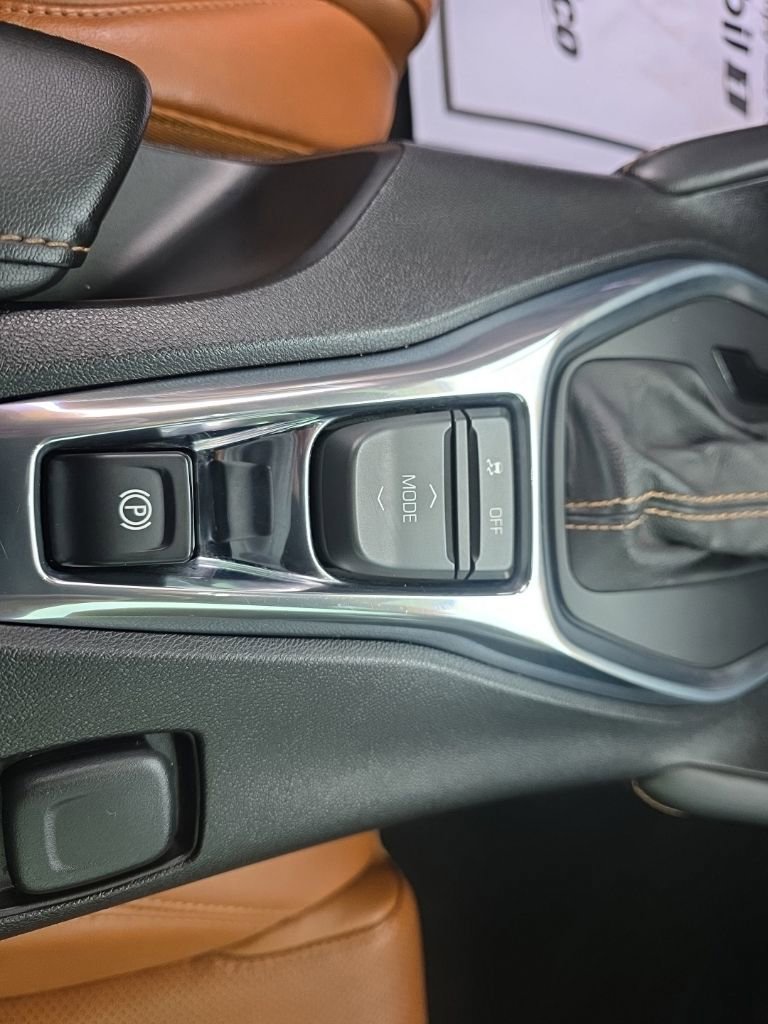 Used 2016 Chevrolet Camaro SS RWD image 24