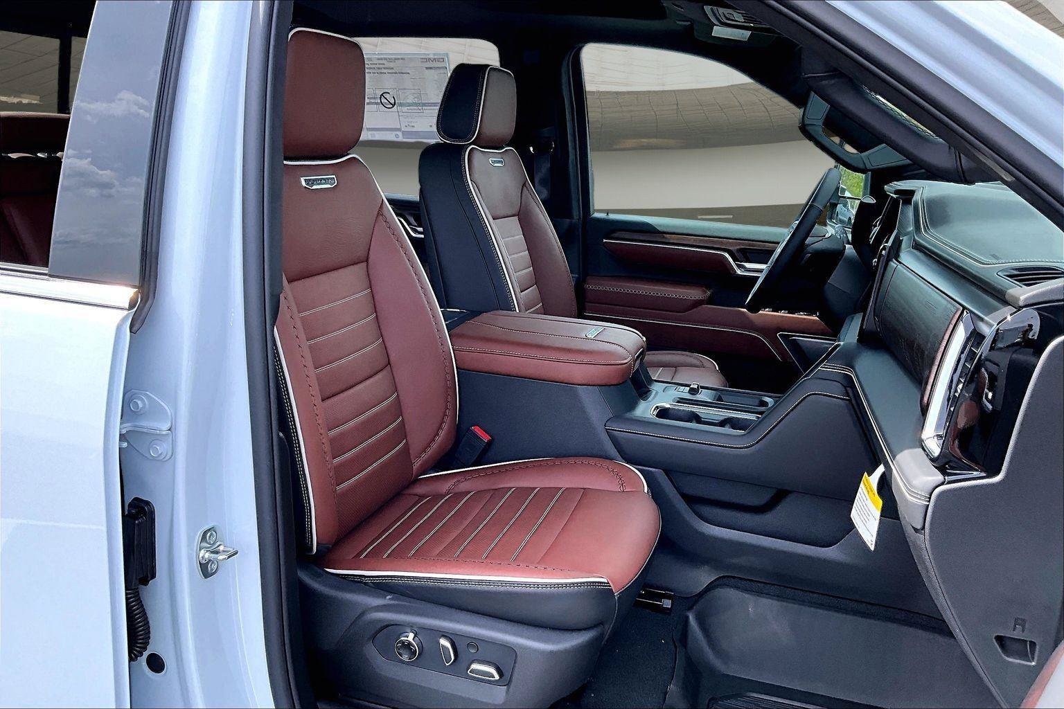 New 2026 GMC Sierra 2500 Denali Ultimate AWD/4WD image 12